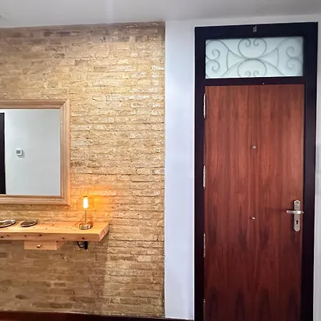 Charming Design In Ruzafa Apartamento